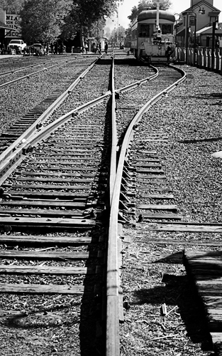 Olena Bilyk: Railroad